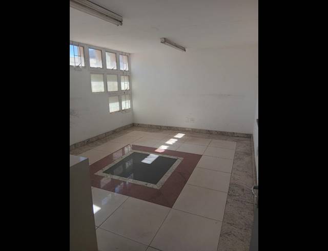 INDUSTRIAL PROPERTY TO RENT IN BENROSE